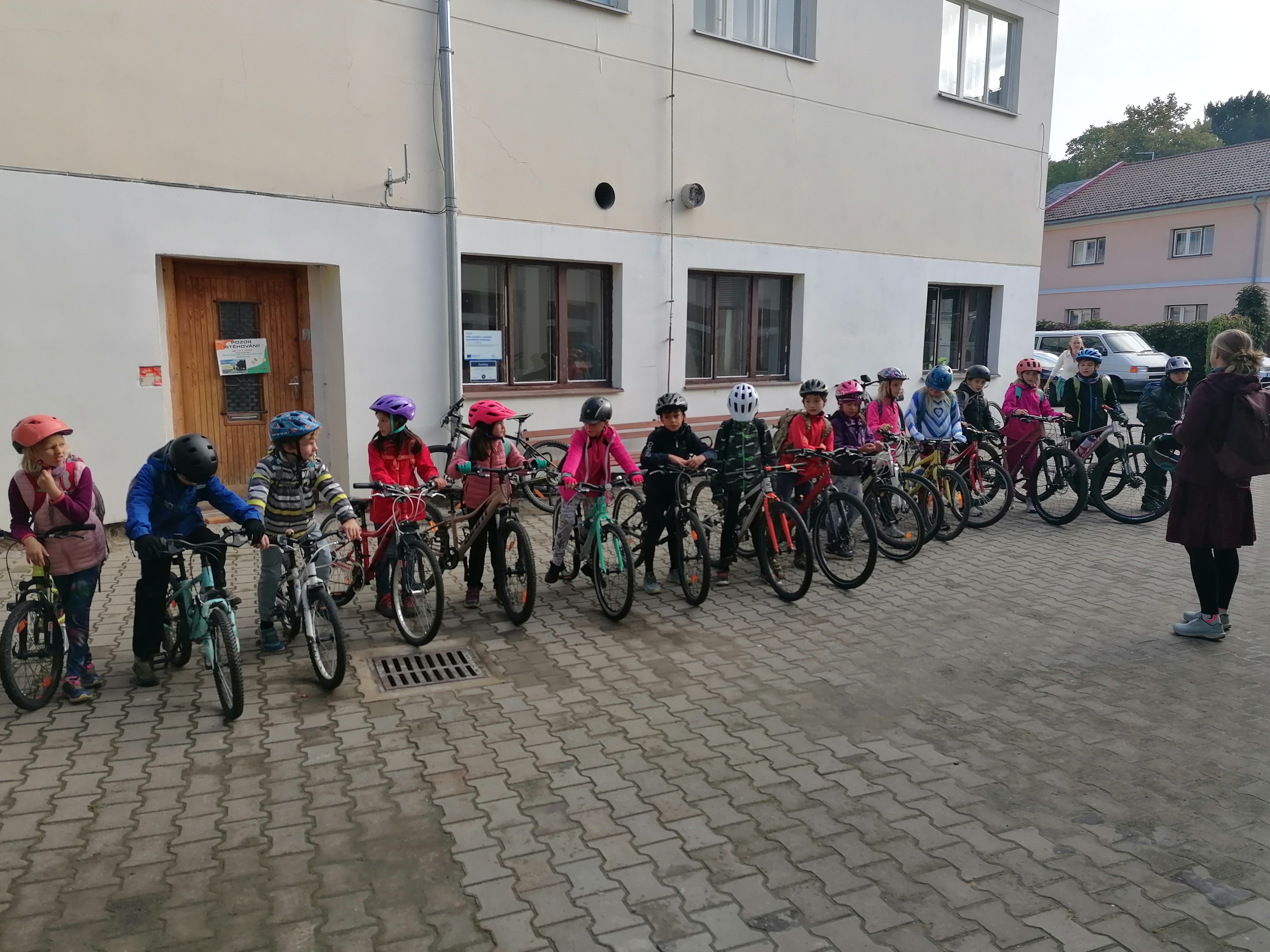 Třetí třída na cyklovýletě